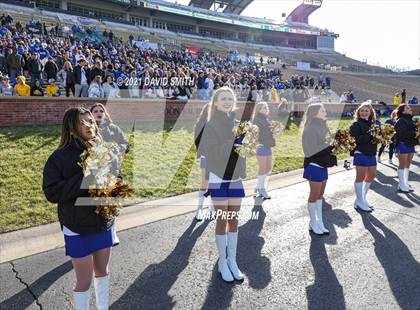 Thumbnail 2 in St. Pius X vs. St. Mary's - MSHSAA Class 3 Show-Me Bowl photogallery.