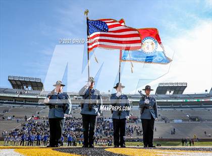 Thumbnail 3 in St. Pius X vs. St. Mary's - MSHSAA Class 3 Show-Me Bowl photogallery.