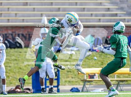 Thumbnail 1 in St. Pius X vs. St. Mary's - MSHSAA Class 3 Show-Me Bowl photogallery.