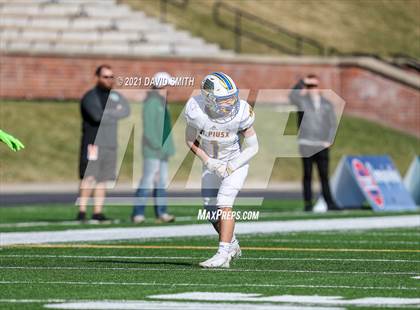Thumbnail 3 in St. Pius X vs. St. Mary's - MSHSAA Class 3 Show-Me Bowl photogallery.