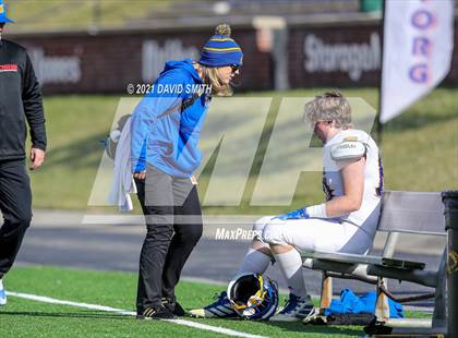 Thumbnail 3 in St. Pius X vs. St. Mary's - MSHSAA Class 3 Show-Me Bowl photogallery.
