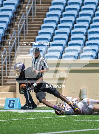 Thumbnail 2 in Tarboro vs. East Surry (1 of 2 - NCHSAA 1AA Final - the Game) photogallery.