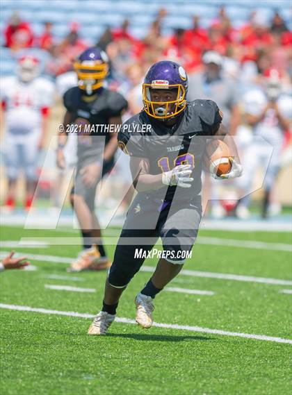 Thumbnail 3 in Tarboro vs. East Surry (1 of 2 - NCHSAA 1AA Final - the Game) photogallery.