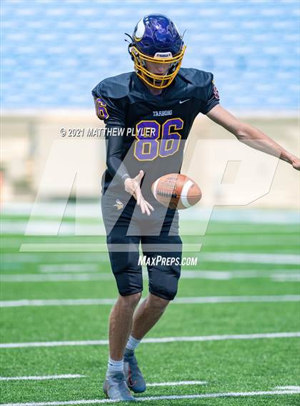 Thumbnail 2 in Tarboro vs. East Surry (1 of 2 - NCHSAA 1AA Final - the Game) photogallery.