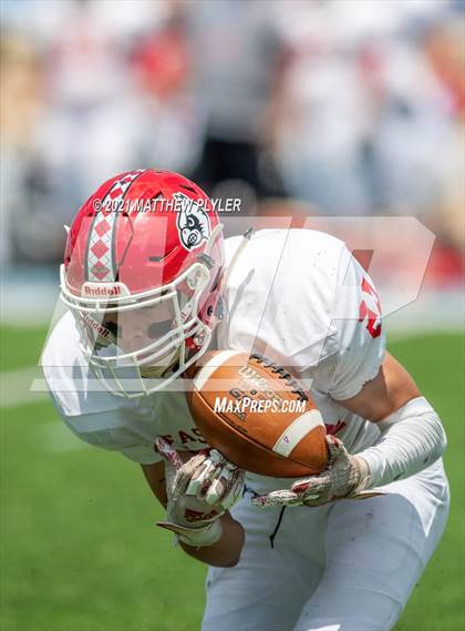 Thumbnail 3 in Tarboro vs. East Surry (1 of 2 - NCHSAA 1AA Final - the Game) photogallery.