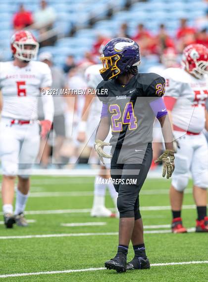 Thumbnail 2 in Tarboro vs. East Surry (1 of 2 - NCHSAA 1AA Final - the Game) photogallery.
