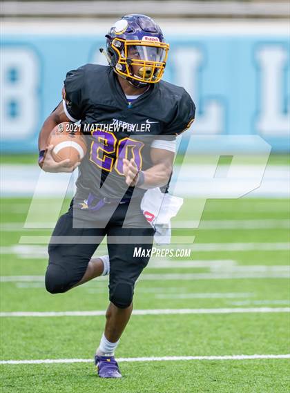 Thumbnail 3 in Tarboro vs. East Surry (1 of 2 - NCHSAA 1AA Final - the Game) photogallery.
