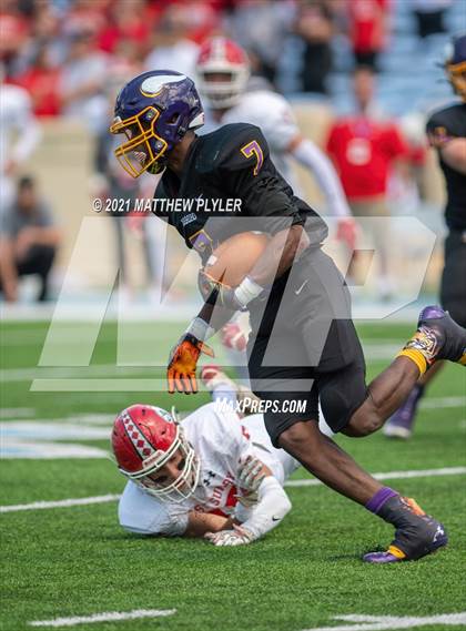 Thumbnail 1 in Tarboro vs. East Surry (1 of 2 - NCHSAA 1AA Final - the Game) photogallery.