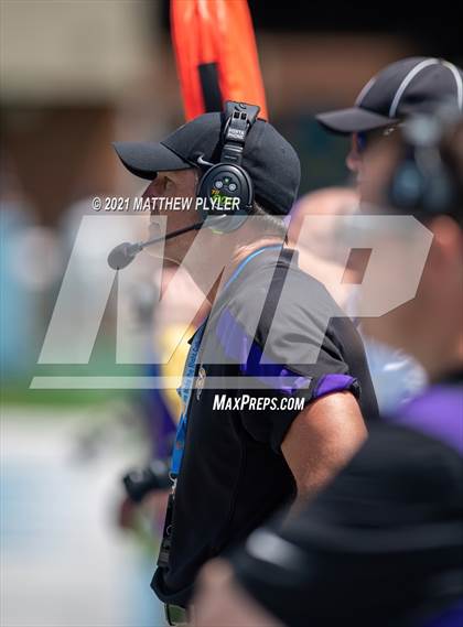 Thumbnail 2 in Tarboro vs. East Surry (1 of 2 - NCHSAA 1AA Final - the Game) photogallery.