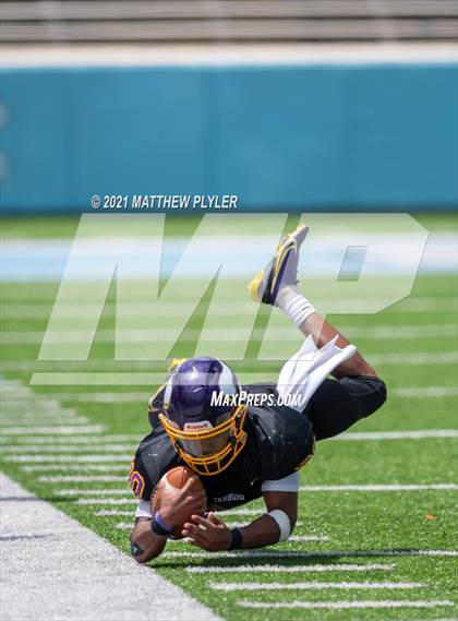 Thumbnail 2 in Tarboro vs. East Surry (1 of 2 - NCHSAA 1AA Final - the Game) photogallery.