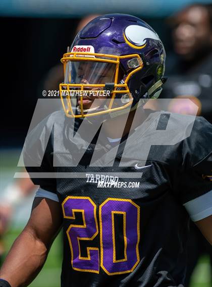 Thumbnail 1 in Tarboro vs. East Surry (1 of 2 - NCHSAA 1AA Final - the Game) photogallery.