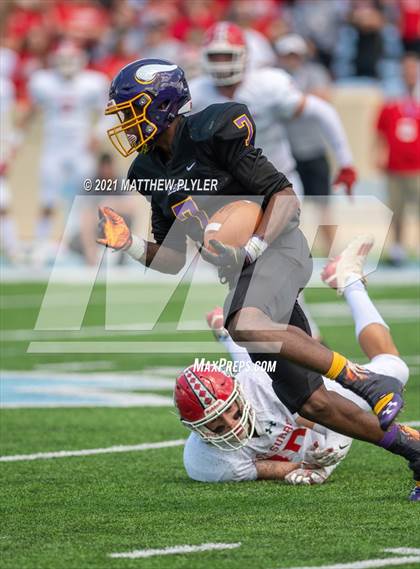 Thumbnail 2 in Tarboro vs. East Surry (1 of 2 - NCHSAA 1AA Final - the Game) photogallery.