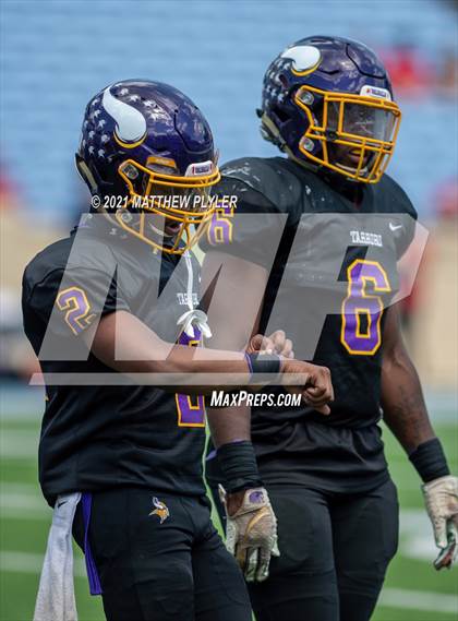 Thumbnail 2 in Tarboro vs. East Surry (1 of 2 - NCHSAA 1AA Final - the Game) photogallery.