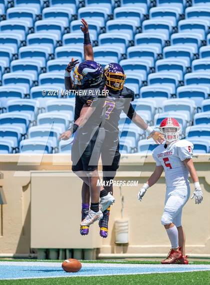 Thumbnail 1 in Tarboro vs. East Surry (1 of 2 - NCHSAA 1AA Final - the Game) photogallery.
