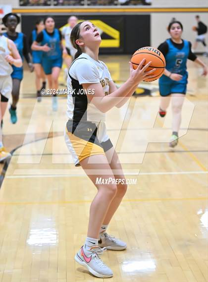 Thumbnail 3 in St. John Paul II Catholic @ Arizona Lutheran Academy (Senior Night) photogallery.