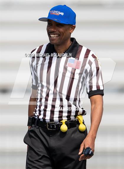 Thumbnail 1 in Columbus vs. Midwood (PSAL Section 12A Final) photogallery.