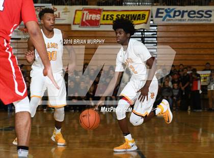 Thumbnail 3 in Nathan Hale vs. Central Catholic (Les Schwab Invitational) photogallery.