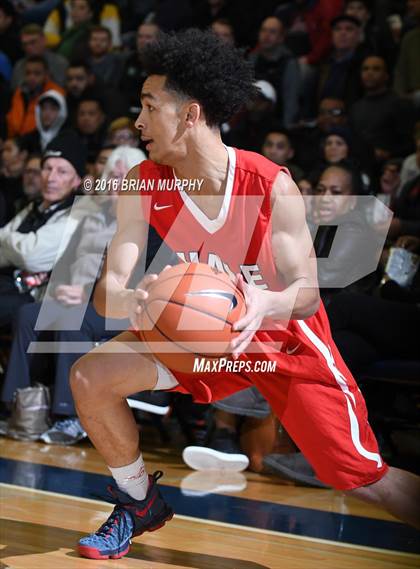 Thumbnail 2 in Nathan Hale vs. Central Catholic (Les Schwab Invitational) photogallery.