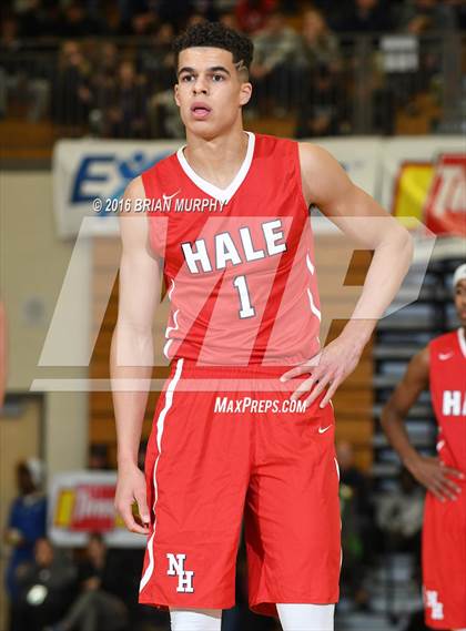 Thumbnail 3 in Nathan Hale vs. Central Catholic (Les Schwab Invitational) photogallery.