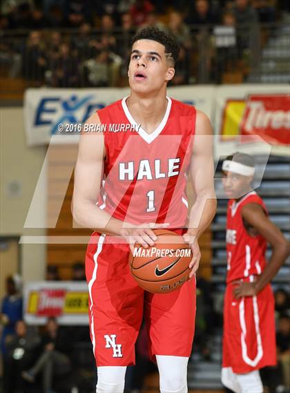 Thumbnail 1 in Nathan Hale vs. Central Catholic (Les Schwab Invitational) photogallery.