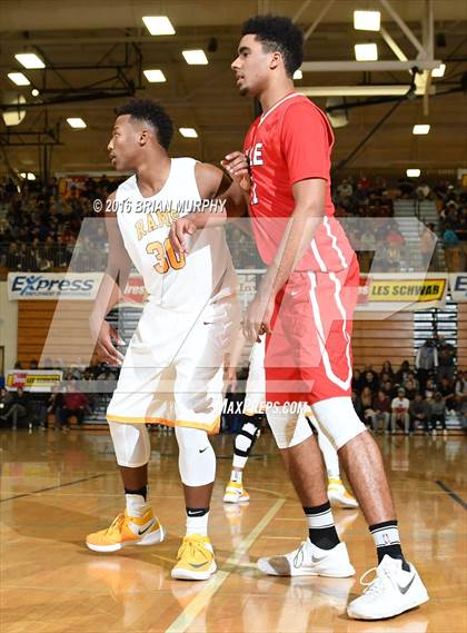 Thumbnail 3 in Nathan Hale vs. Central Catholic (Les Schwab Invitational) photogallery.