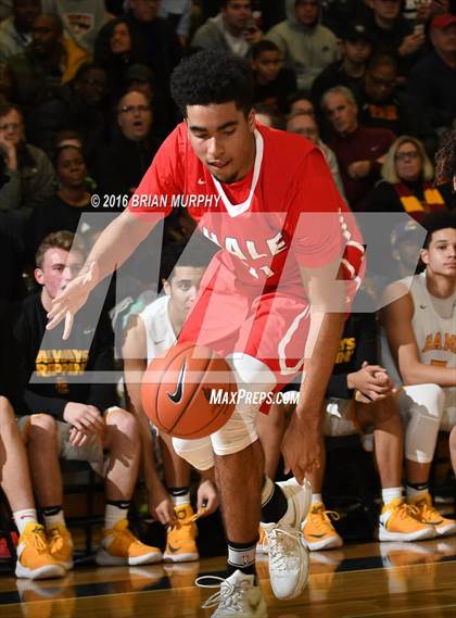 Thumbnail 2 in Nathan Hale vs. Central Catholic (Les Schwab Invitational) photogallery.