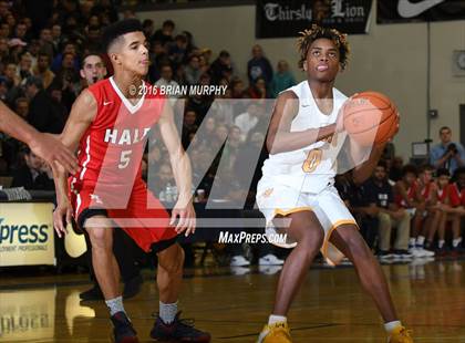 Thumbnail 2 in Nathan Hale vs. Central Catholic (Les Schwab Invitational) photogallery.