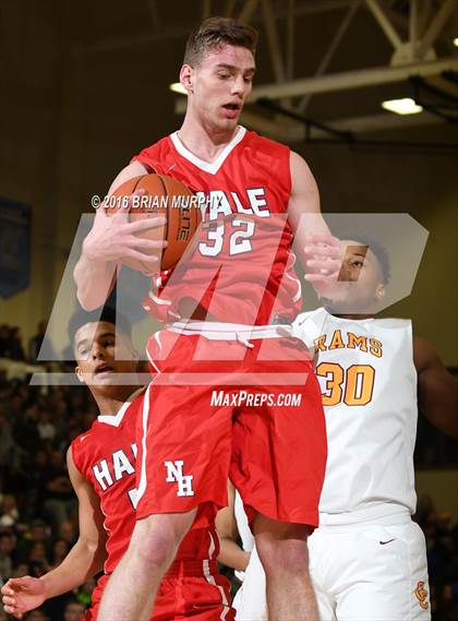 Thumbnail 2 in Nathan Hale vs. Central Catholic (Les Schwab Invitational) photogallery.