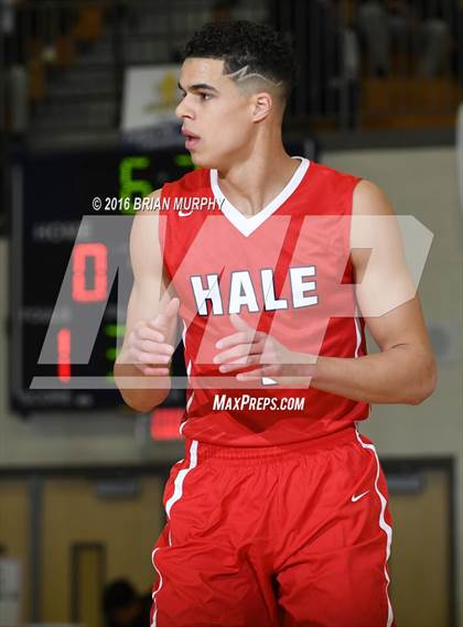 Thumbnail 2 in Nathan Hale vs. Central Catholic (Les Schwab Invitational) photogallery.