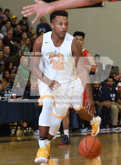 Thumbnail 1 in Nathan Hale vs. Central Catholic (Les Schwab Invitational) photogallery.
