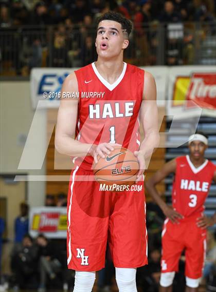 Thumbnail 1 in Nathan Hale vs. Central Catholic (Les Schwab Invitational) photogallery.