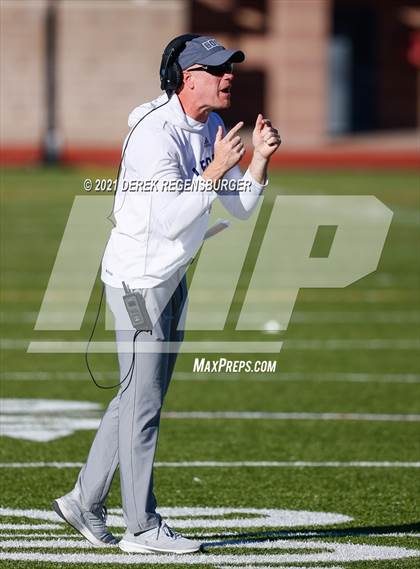 Thumbnail 2 in Mountain Vista vs Legacy (CHSAA 5A Playoff Rd 1) photogallery.