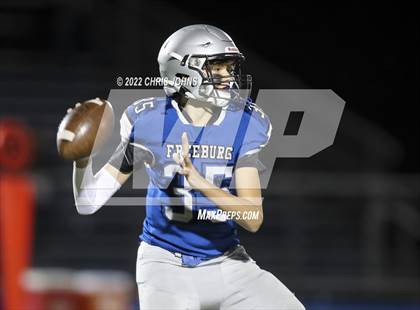 Thumbnail 3 in Salem @ Freeburg photogallery.