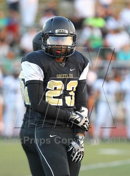 Thumbnail 2 in Granada Hills vs. Golden Valley photogallery.