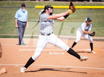 Thumbnail 2 in Valor Christian @ Falcon photogallery.