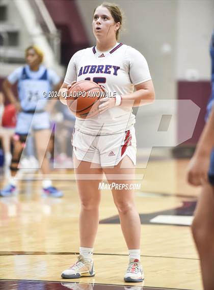 Thumbnail 2 in Emerson vs. Aubrey (Wylie Girls Basketball Showcase) photogallery.