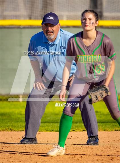 Thumbnail 3 in Merced vs. Sonora photogallery.