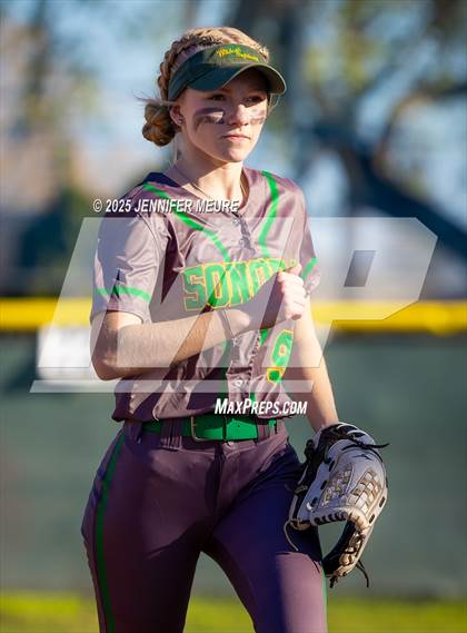 Thumbnail 1 in Merced vs. Sonora photogallery.