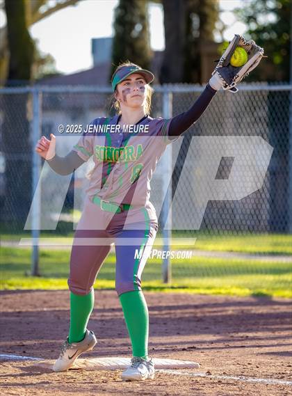 Thumbnail 2 in Merced vs. Sonora photogallery.