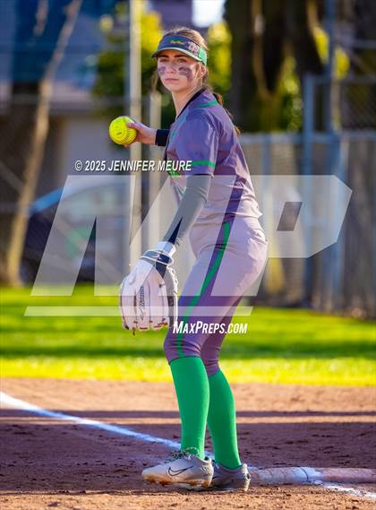 Thumbnail 3 in Merced vs. Sonora photogallery.
