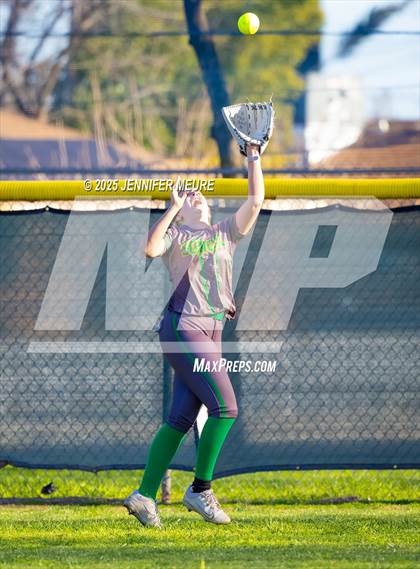 Thumbnail 3 in Merced vs. Sonora photogallery.
