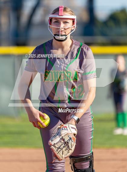 Thumbnail 2 in Merced vs. Sonora photogallery.