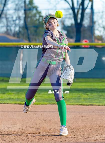 Thumbnail 3 in Merced vs. Sonora photogallery.