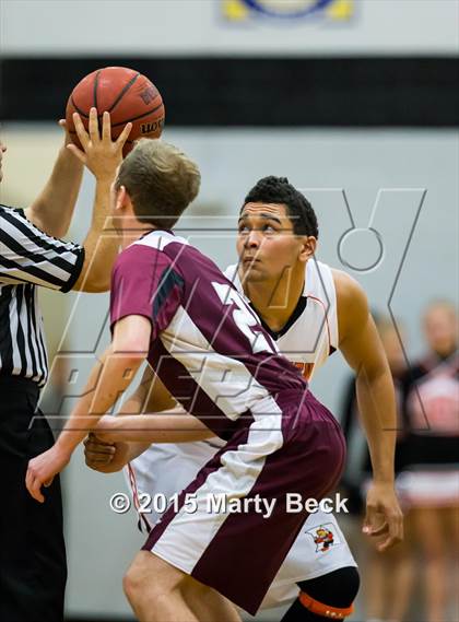 Thumbnail 1 in Osage vs Owensville (Eugene Tournament) photogallery.
