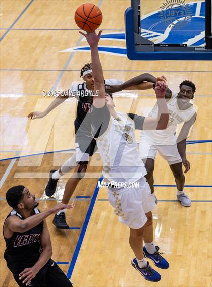 Thumbnail 2 in Veritas Academy vs Utah Prep (Five for the Fight) photogallery.