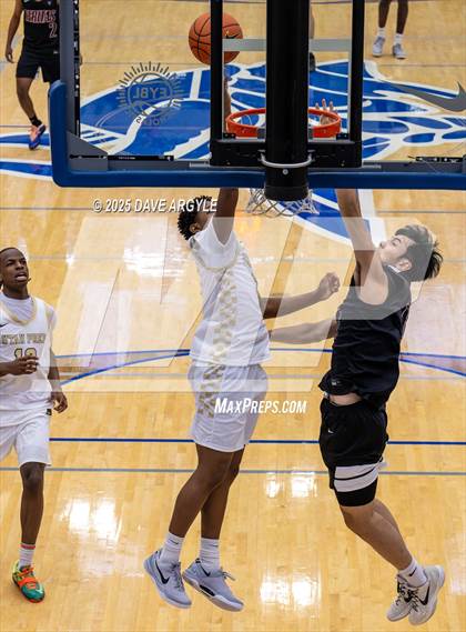 Thumbnail 2 in Veritas Academy vs Utah Prep (Five for the Fight) photogallery.