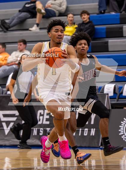 Thumbnail 2 in Veritas Academy vs Utah Prep (Five for the Fight) photogallery.