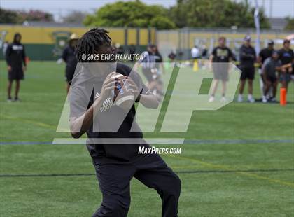 Thumbnail 3 in Corona del Mar vs Servite (Battle at the Beach) photogallery.