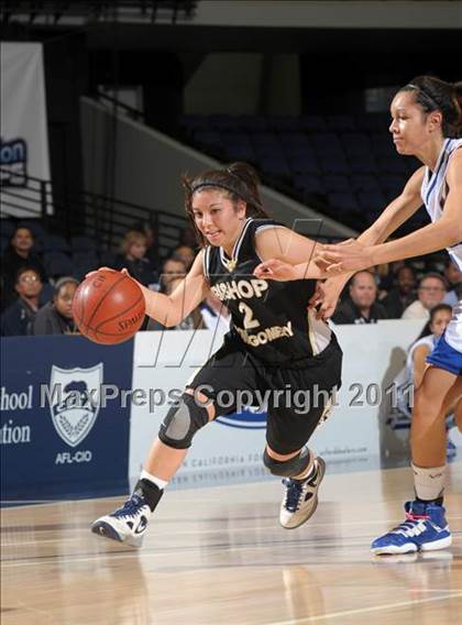 Thumbnail 1 in Windward vs. Bishop Montgomery (CIF SS 4AA Final) photogallery.