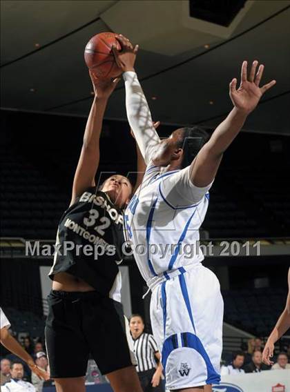 Thumbnail 2 in Windward vs. Bishop Montgomery (CIF SS 4AA Final) photogallery.